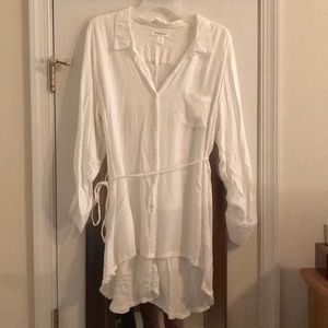 White button down maternity tunic top